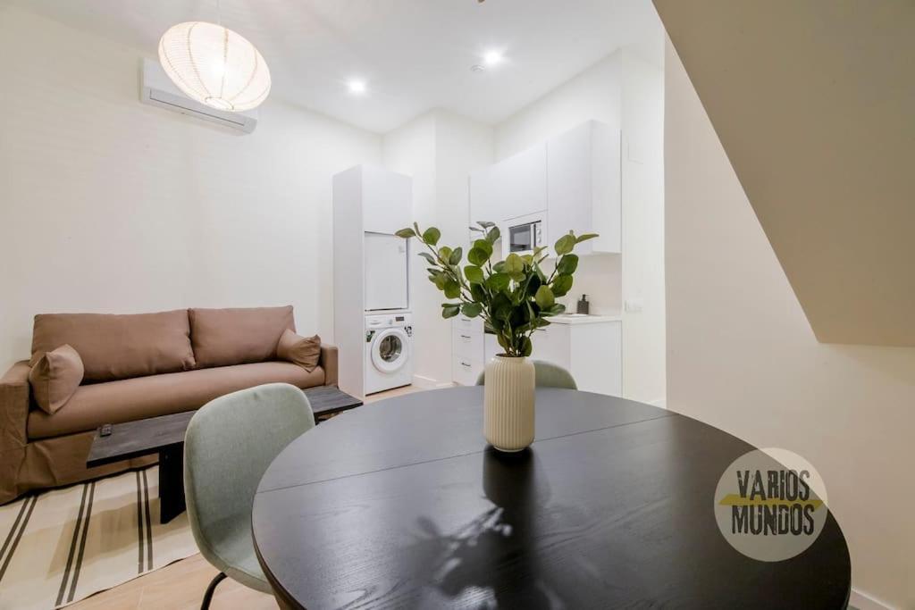 Cozy Y Centrico Apt Para 6Pax En Plaza Del Carmen E2 Madrid Exteriör bild