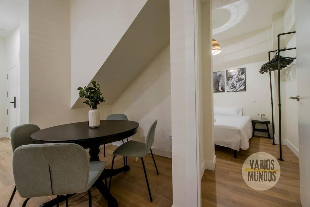 Cozy Y Centrico Apt Para 6Pax En Plaza Del Carmen E2 Madrid Exteriör bild