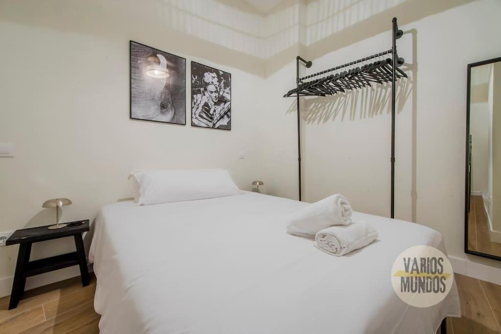 Cozy Y Centrico Apt Para 6Pax En Plaza Del Carmen E2 Madrid Exteriör bild